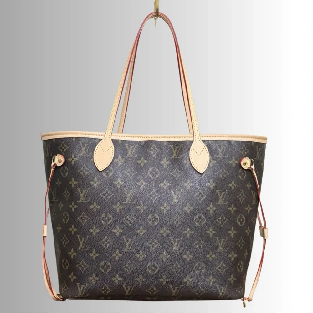 Louis Vuitton Monogram Neverfull MM Tote Bag with Brand New Leather and COA